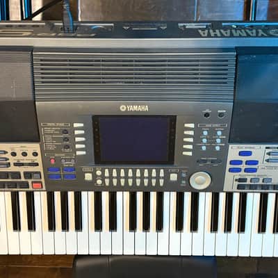 Yamaha PSR-9000 61-Key Arranger Workstation with Hardcase (On Wheels)