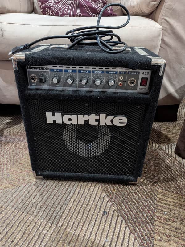 Hartke A25 Hartke A25 25-Watt 1x8" Bass Combo Amplifier – Black 2003 -2004 - Black image 1