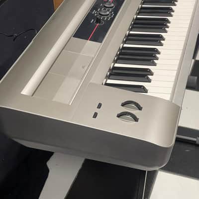 Korg Kross Platinum 88-Key Workstation 2010s - Silver