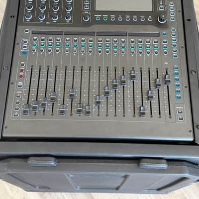 Allen & Heath QU-5 & SKB GiRig image 1