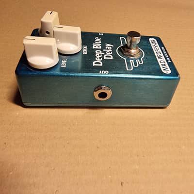 Mad Professor Deep Blue Delay PCB 2013 - Blue image 3