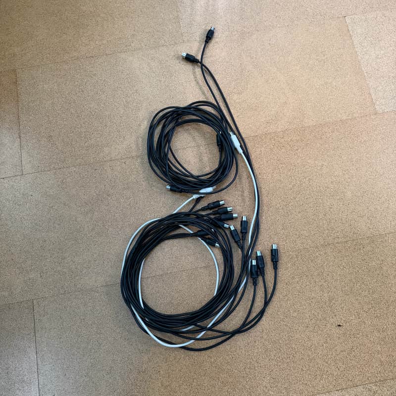 Hosa MIDI Cables image 1