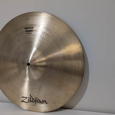 Zildjian 18" A Series Medium Crash Cymbal 1982 - 2012 - Traditional image 2