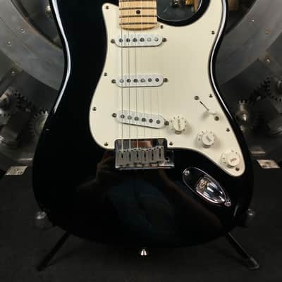 Fender VG G-5 Stratocaster 2007 Black w/ Fender Hard Case image 4