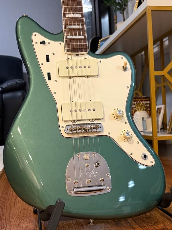 2024 FENDER AMERICAN VINTAGE II ‘66 JAZZMASTER!! ~ Sherwood Green! ~ Excellent Condition! ~ Must See!