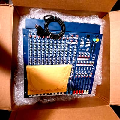 Allen & Heath MixWizard WZ2 14:2:2+ (1997) image 4