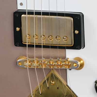 Gibson Custom 1958 Flying V Reissue, Golden Mist Poly | Demo image 12