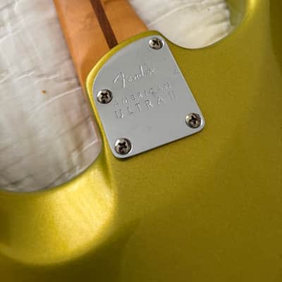 Fender American Ultra II 70th Anniversary Stratocaster with Maple Fretboard 2024 - Solar Flare image 8