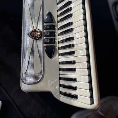 Contello 2432S mid-60s - White/Pearl image 4