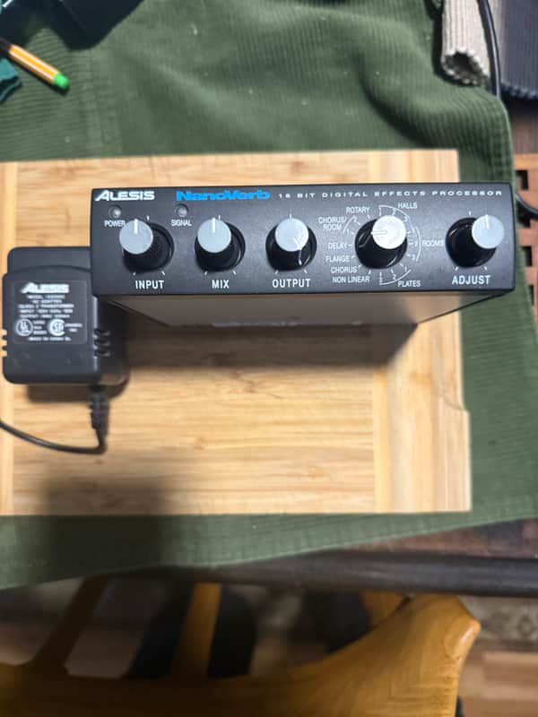 Alesis NanoVerb 18ビットデジタルエフェクトプロセッサー DSC07655_40036c10-1068-4965-