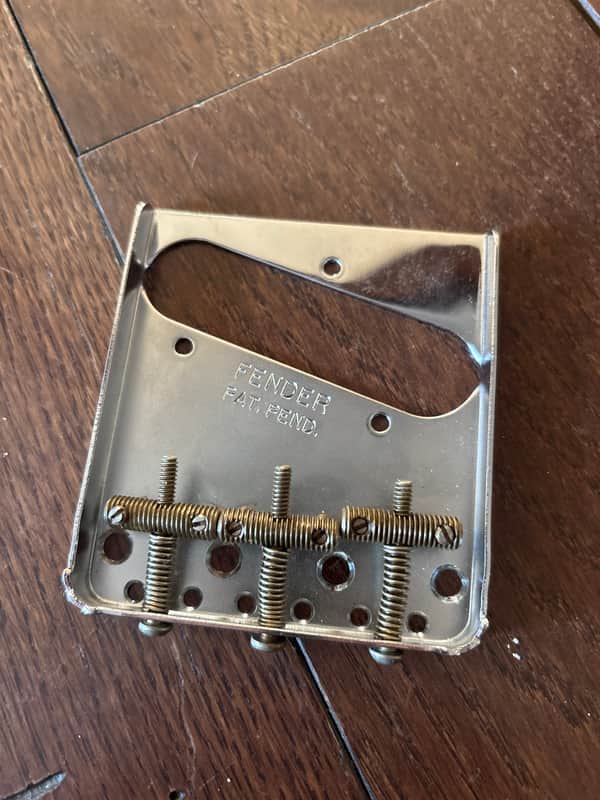 Fender Telecaster Bridge Plate with vintage style saddles 2020 - Chrome image 1