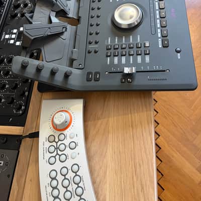 Avid Pro Tools Dock 2010s - Black image 2