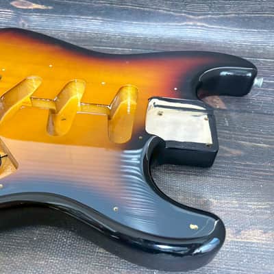 Fender Japan ST62 Stratocaster Body Sunburst with Original Bridge Made in Japan image 3