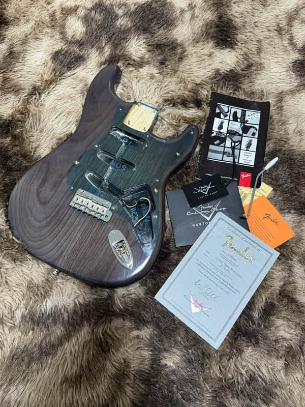2001 Fender Custom Shop Stratocaster Loaded Ash Body - Cobalt Blue image 1