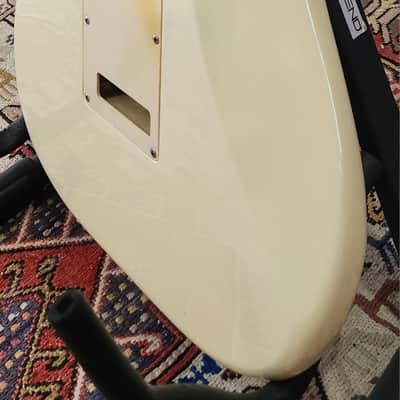 VINTAGE MIJ! Fender ST-557 Stratocaster Vintage White w/ Original One Piece Curly Maple Neck 1985-1987 Japan image 9