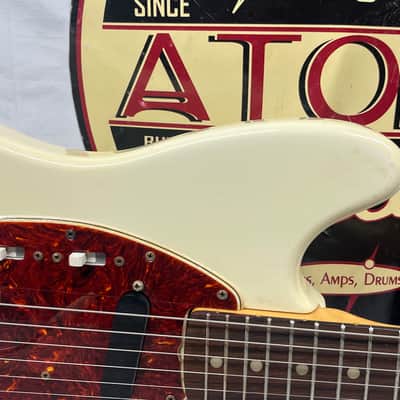 Fender Mustang 1967 Electric Guitar - Non-Original Neck Pickup image 3