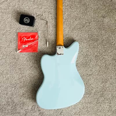 Mint with Upgrades Fender Vintera II '50s Jazzmaster with Rosewood Fretboard - Sonic Blue image 3