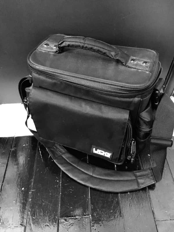 UDG vinyl record bag DJ image 1
