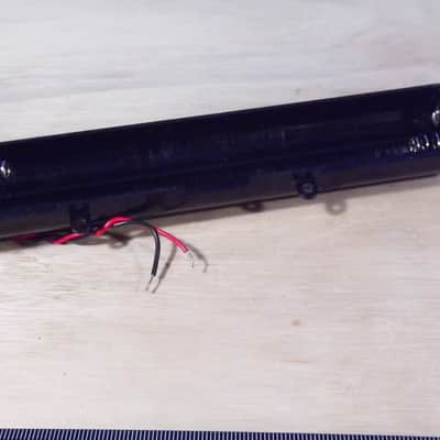 Yamaha QY-20 parts - Battery compartment