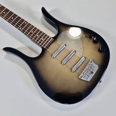 Danelectro Longhorn 3-Pickups Blackburst image 9