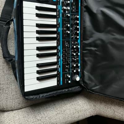 Novation Bass Station II 25-Key Monophonic Synthesizer 2013  - Present - Black With Gig Bag image 2