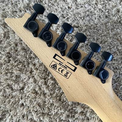 Ibanez RG421 Guitar, Alder Wood Sunburst Body, Maple Neck, Rosewood Fingerboard image 4