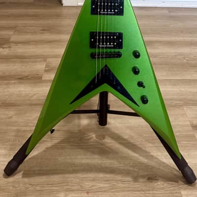 Kramer Dave Mustaine Signature Vanguard 2023 - Present Rust In Peace Alien Tech Green image 1