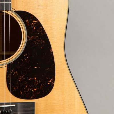 Martin D-18 2025, Natural image 2