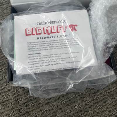 Electro-Harmonix Big Muff Pi Hardware Plugin 2022 - Present - White image 3