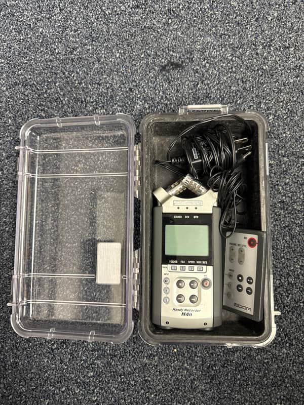 Zoom H4N Handy Recorder - includes AC adapter, wired remote, 16GB SD card, and Pelican 1060 Case