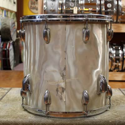 1960s Slingerland 14x14 Floor Tom in White Satin Flame Pearl image 4