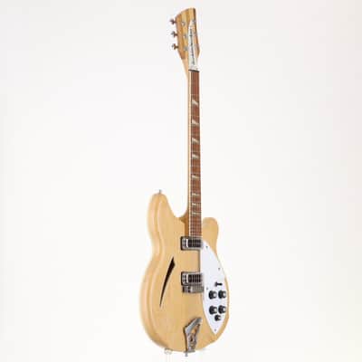 Rickenbacker 360 Mapleglo, manufactured in 2001 [01-12717] (08/03) image 14