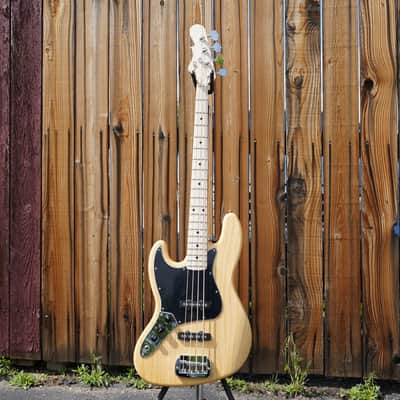G&L USA Fullerton Deluxe JB MFD Vintage Natural/Maple Neck Left Handed 4-String Electric Bass Guitar w/ Gig Bag (2025) image 2