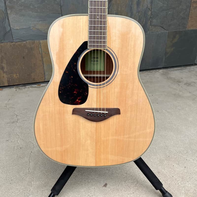 YAMAHA FG820L Left handed Dreadnaught image 1