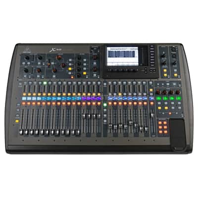 Behringer X32 40-Input 25-Bus Digital Mixing Console Black imagen 1