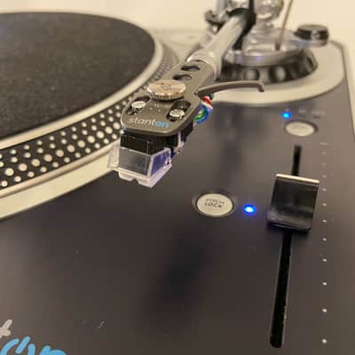 Stanton T.120 - DJ Turntable - 3 Speed Direct Drive - Silver / Black image 3