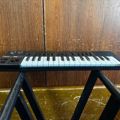 Yamaha CS01 rare black color vintage analog monophonic synthesizer image 4