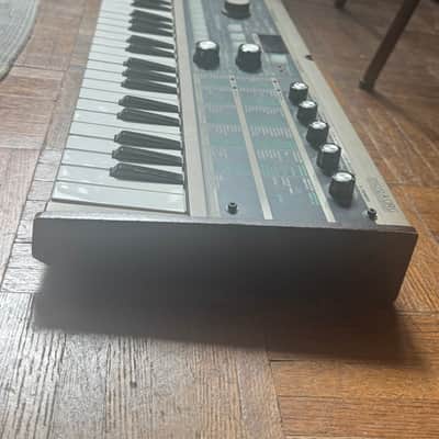 Korg MicroKORG 37-Key Synthesizer/Vocoder 2002 - 2019 - Silver image 2