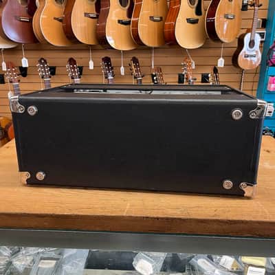Fender 68 Custom Vibrolux Reverb Reissue Guitar Tube Combo Amp w/Footswitch & G10 Greenbacks image 9