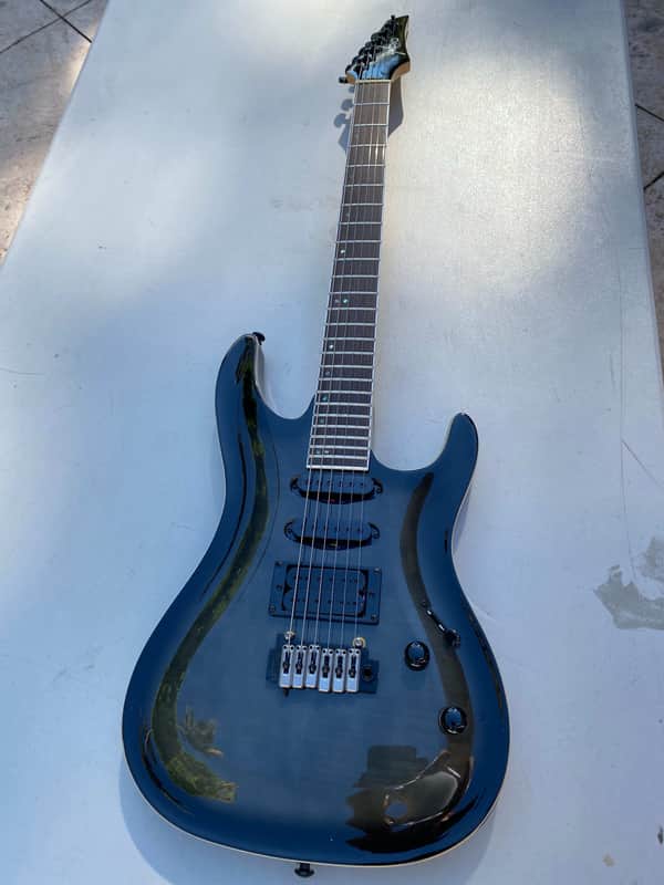 New Indio Helix - Flame Maple Top w/ Soft case image 1