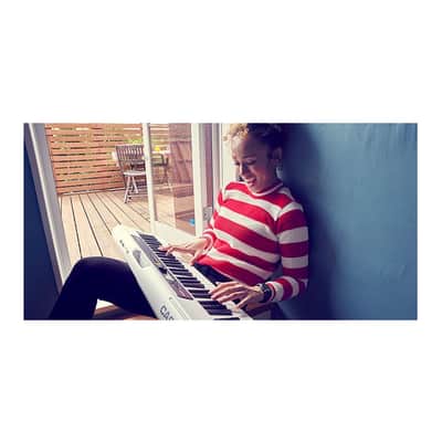 Casio CT-S200WE Casiotone Portable Keyboard (White) image 3