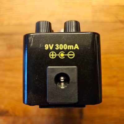 Mooer 004 Day Tripper Micro Preamp 2010s - Black/Brown image 4