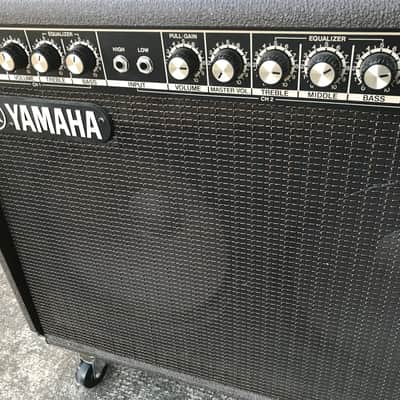 Yamaha JX-series 65D vintage solid state amplifier 2X12 speakers