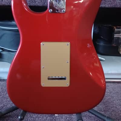 Fender 50th Anniversary American Deluxe Strat Candy Apple Red/Gold  2004 Red w/Gold Pickguard & Tweed Hardcase *** FREE SHIPPING *** image 4