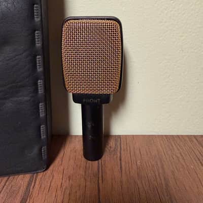 Sennheiser MD 409 U3 Mid 80’s - NEW FOAM/Clean Cap Black/Gold image 3