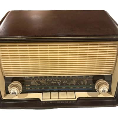 Blaupunkt Model 2602 Vintage Radio with Bluetooth image 4