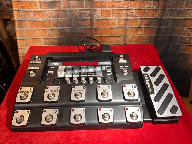 Digitech RP1000 Guitar Multi-Effects Processor | Reverb