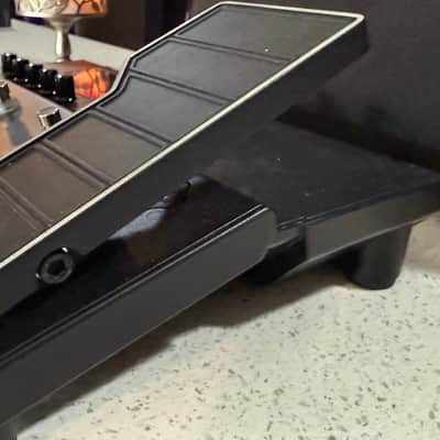 Line 6 POD Go Multi-Effects Guitar Processor w/ Official Gig Bag, PSU & Docs image 8