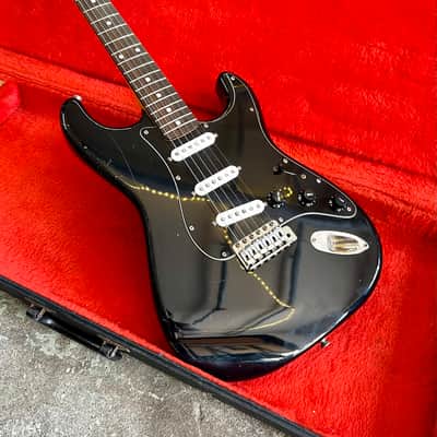 JV Squier Fender Stratocaster ST-72 45 1983 - Blackie original vintage MIJ Japan fujigen image 2