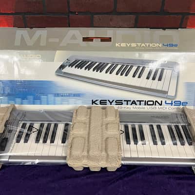 M-Audio Keystation 49e Classic Legacy USB/MIDI controller - 49 Key image 2